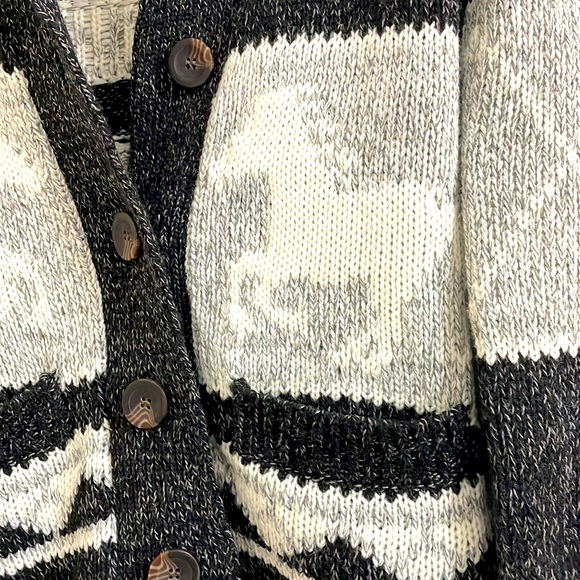 COPY - Cardigan for Horse Lovers!! 🐴❄️ - Picture 3 of 4